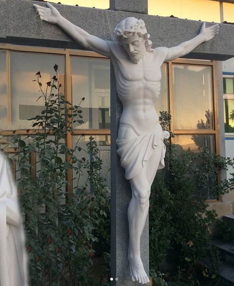 marble jesus statue1