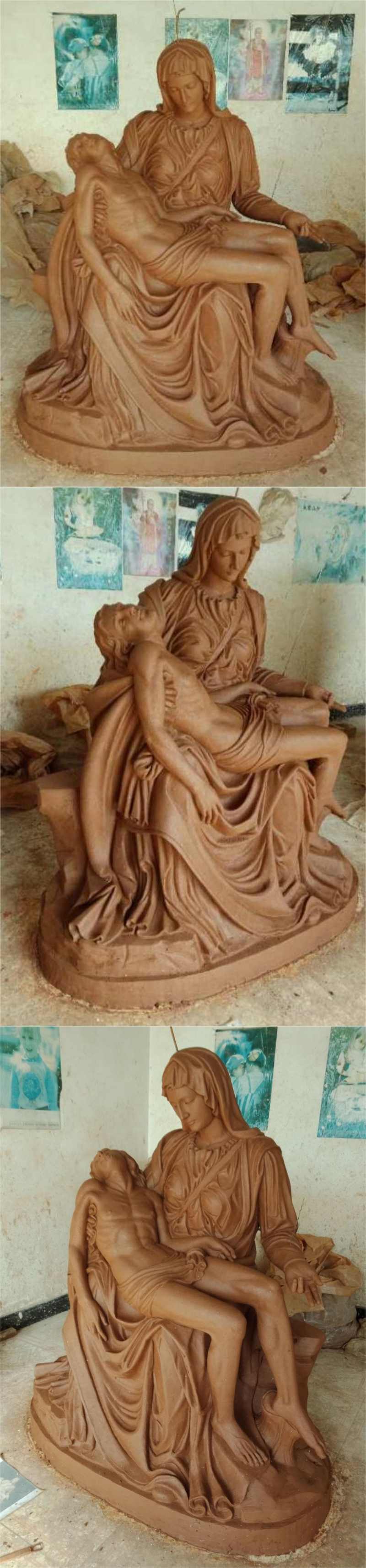 bronze pieta statue (8)